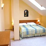 Ea Tosca Hotel 3*