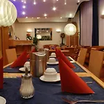 Ea Tosca Hotel 3*