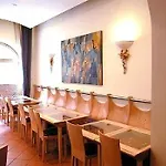 Hotel Ea Tosca 3*