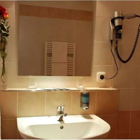 Ea Tosca Ξενοδοχείο 3*