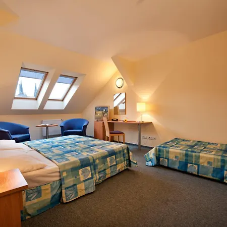 Ea Tosca Hotel 3*