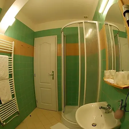Ea Tosca Hotel