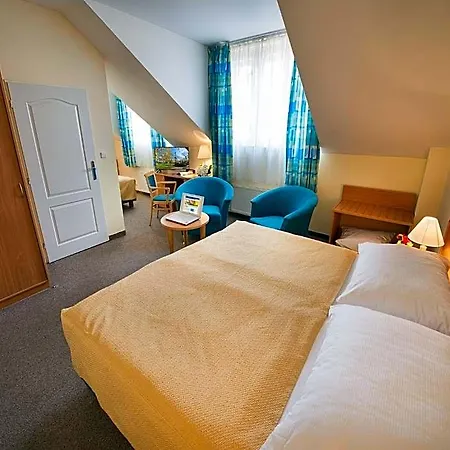 Hotel Ea Tosca 3*