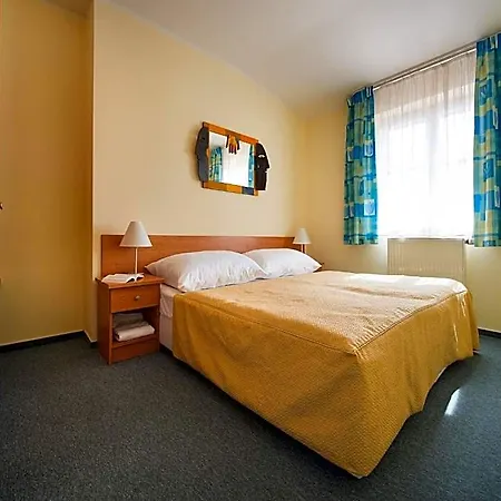 Hotel Ea Tosca 3*