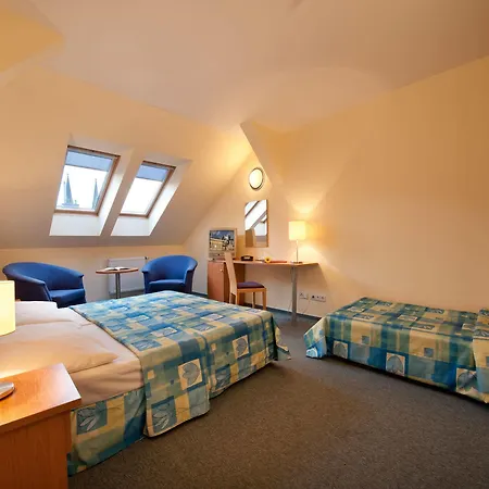 Ea Tosca 3* Prague