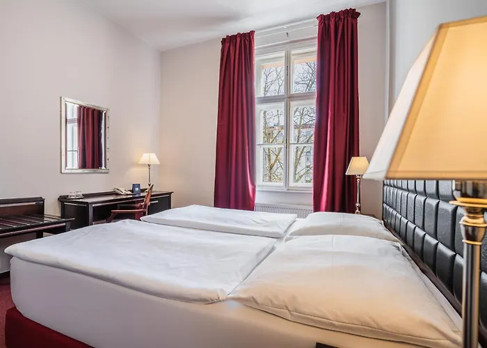 Ea Tosca Hotel 3*