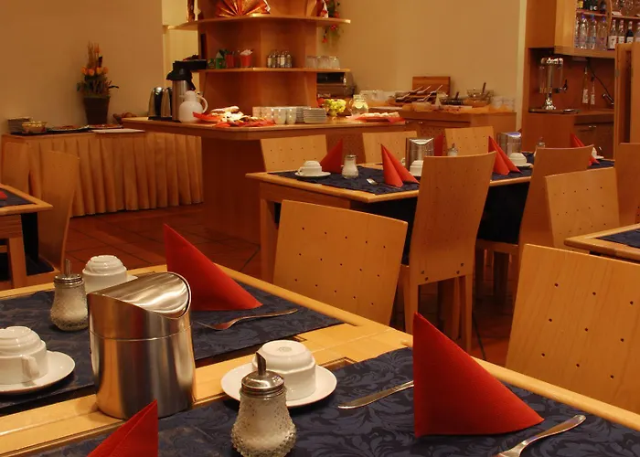Hotel Ea Tosca 3*